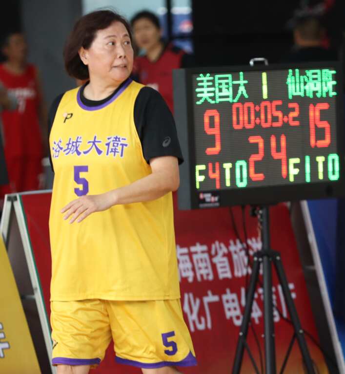 北京亞運女籃銅牌國手祁慶璐，公職退休後專心打球旅遊，是銀髮族最開心的三分球射手。 (魏冠中攝影)