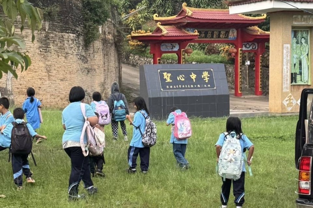 【心繫中華民國2-2】堅持華文教育 志工教師揭:泰北孤軍後裔少老師少設備 232 cnews204251127a08