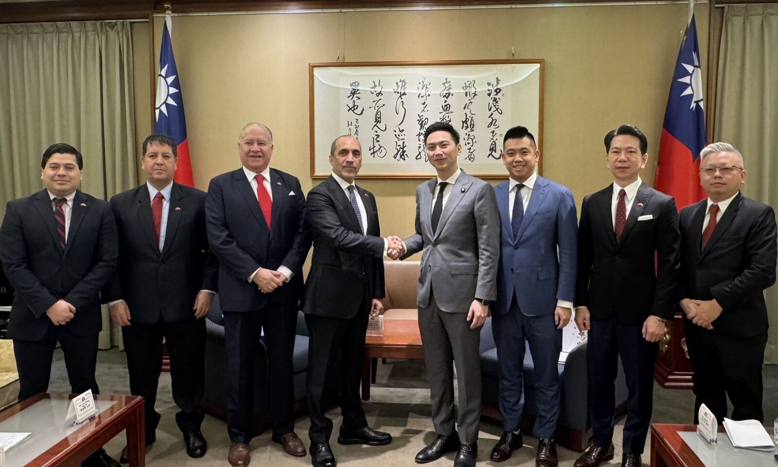 巴拉圭外交部訪台拜會立法院 廖偉翔代表接見盼深雙邊關係 220 巴拉圭外交部訪台拜會立法院 廖偉翔代表接見盼深雙邊關係 219