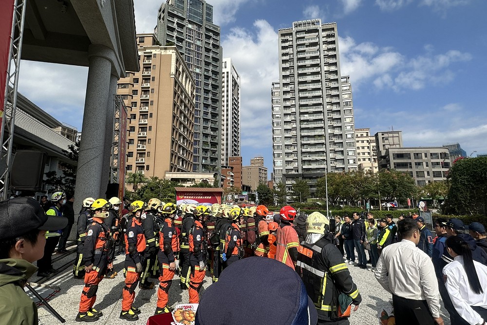 新北借鏡香港宏福苑惡火悲劇 侯友宜:強化高樓公安聯合稽查 212 新北借鏡香港宏福苑惡火悲劇 侯友宜:強化高樓公安聯合稽查 211