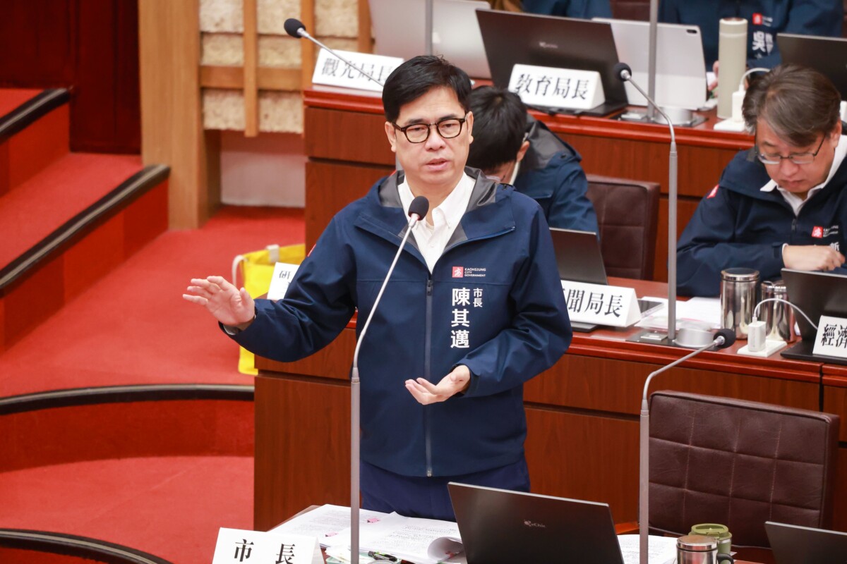 ▲市長陳其邁答詢表示,打造高雄成AI智慧城市,持續推動淨零接軌國際,加速產業能源轉型。
