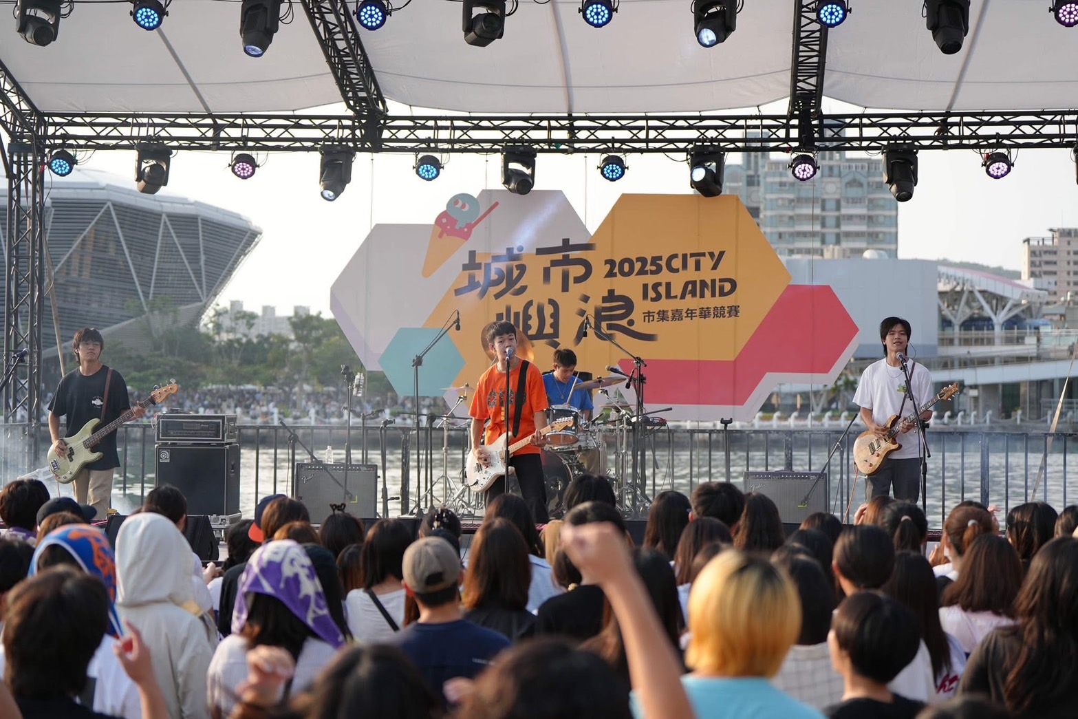 永慶加盟四品牌高雄經管會挺城市嶼浪市集 贊助高雄市青年局40萬 216 CNEWS195251128a02