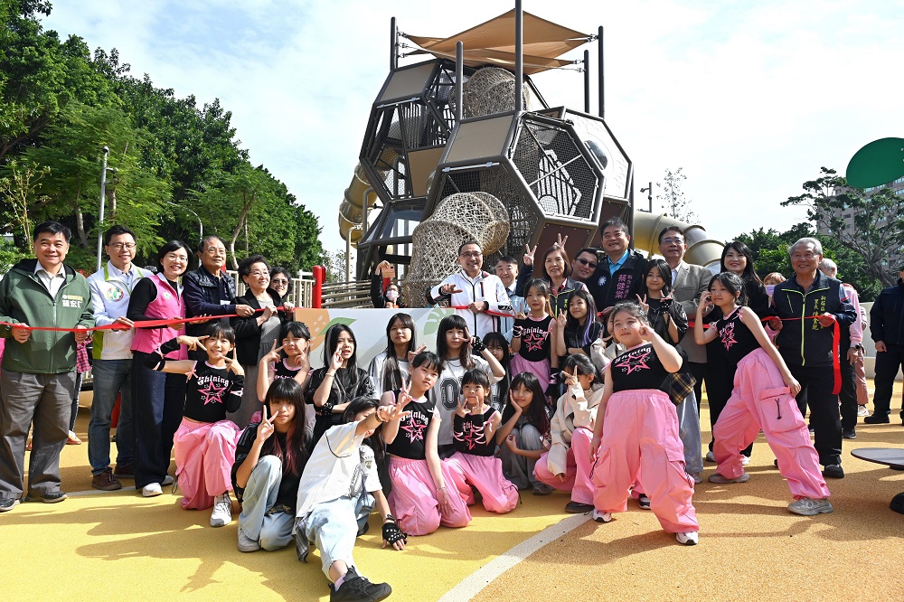 新莊快樂公園啟用　侯友宜：推動全齡共融休憩場域