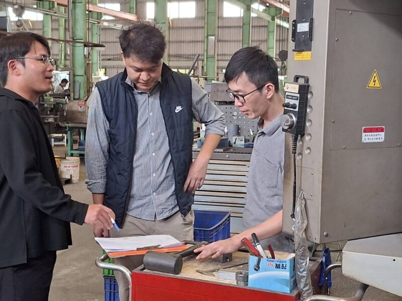 圖文:OK廣告架 OKEMARU業界唯一MIT品牌。