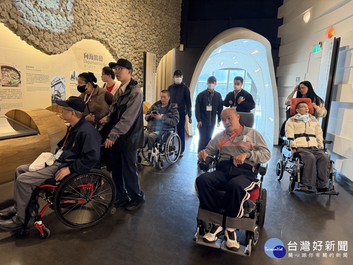 參觀國立海洋科技博物館。