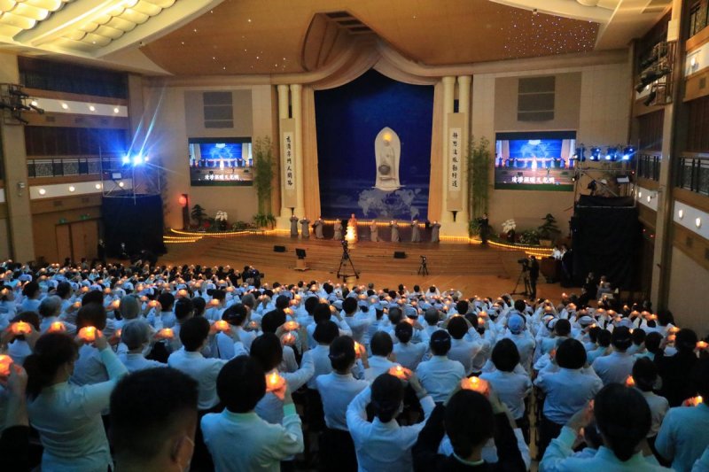台中慈濟醫院歲末祝福 醫療遇見佛法翻轉人生