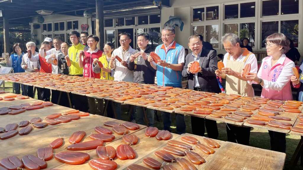 ▲一年一度的竹北海口盛事「114 年新竹縣烏魚節暨食魚教育文化推廣活動」,今日上午10時在竹北田媽媽福樂休閒漁村正式登場。