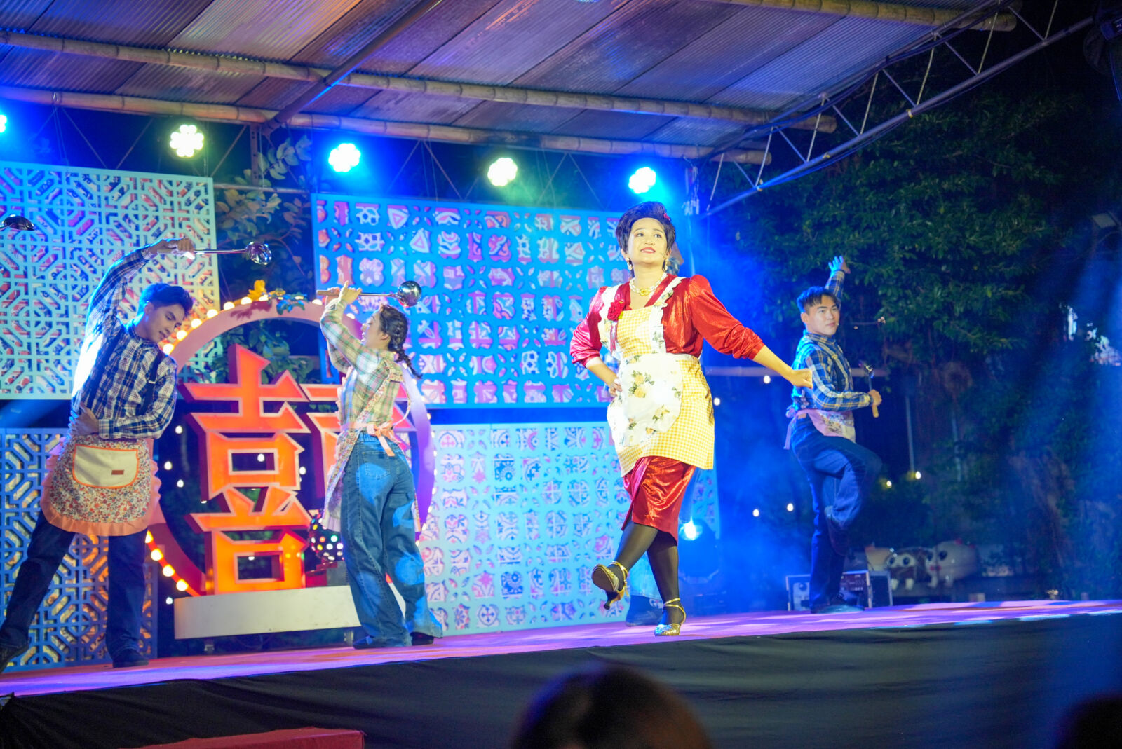 沉浸式辦桌實境美食喜劇《一村喜事:康樂隊來了》 韓國瑜驚喜客串喝喜酒 236 CNEWS195251129a01