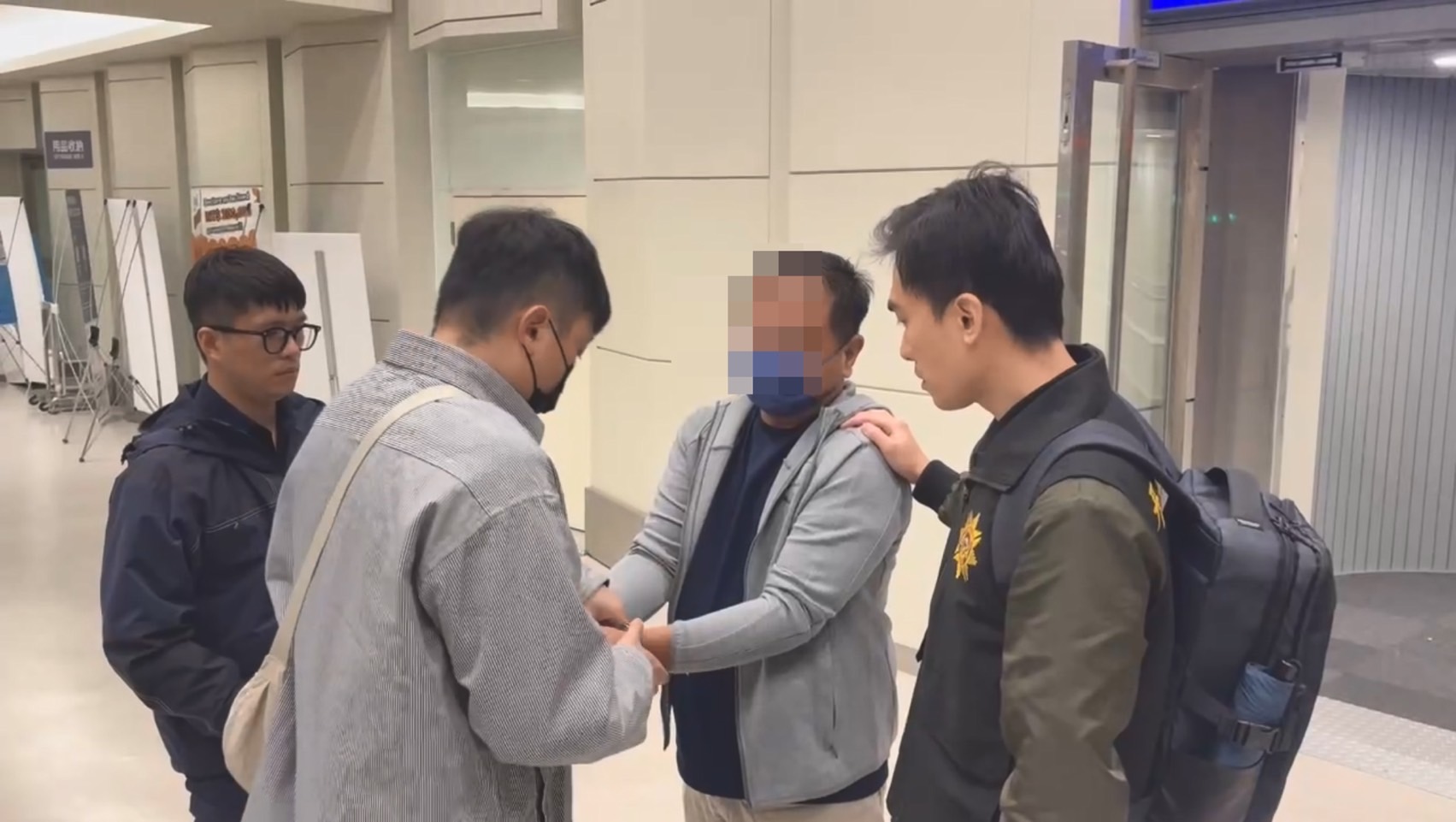 畏罪潛逃海外14年!刑事局攜手印尼警抓回殺人案通緝犯 4554
