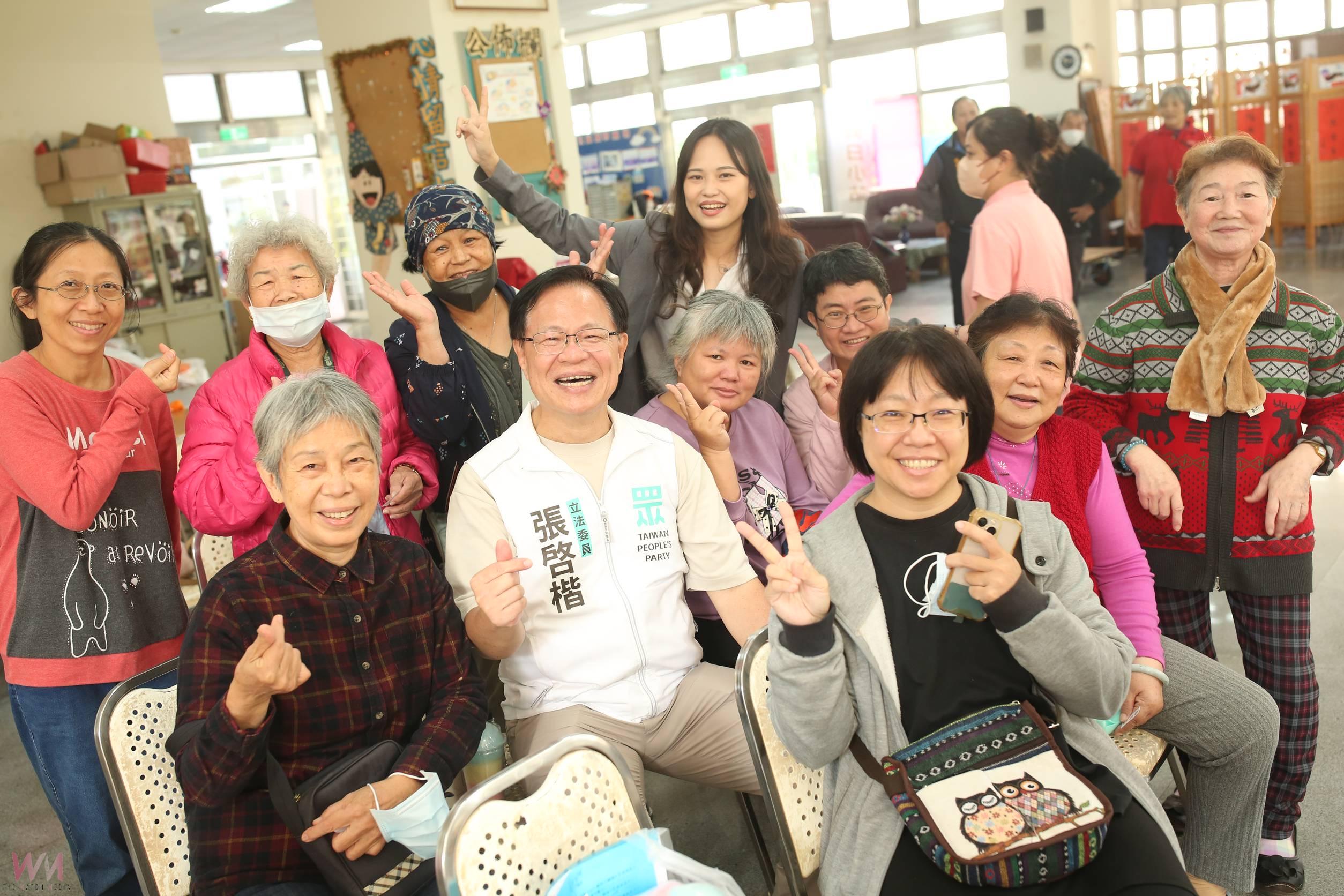 張啓楷關心嘉義市鄉親帶領舉辦「愛嘉義公益+1」健康公益 提醒長輩健康保養安心迎冬 - https://www.watchmedia01.com