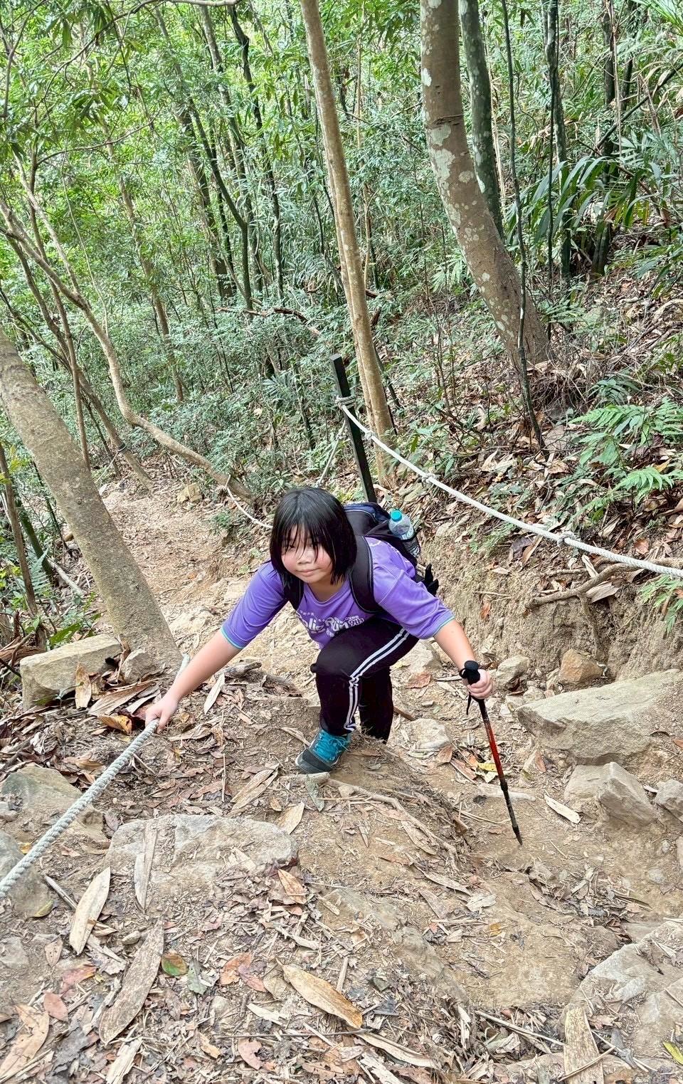 (有影片)/香田國小四年級勇闖白毛山 10公里挑戰展現永不放棄精神 - https://www.watchmedia01.com