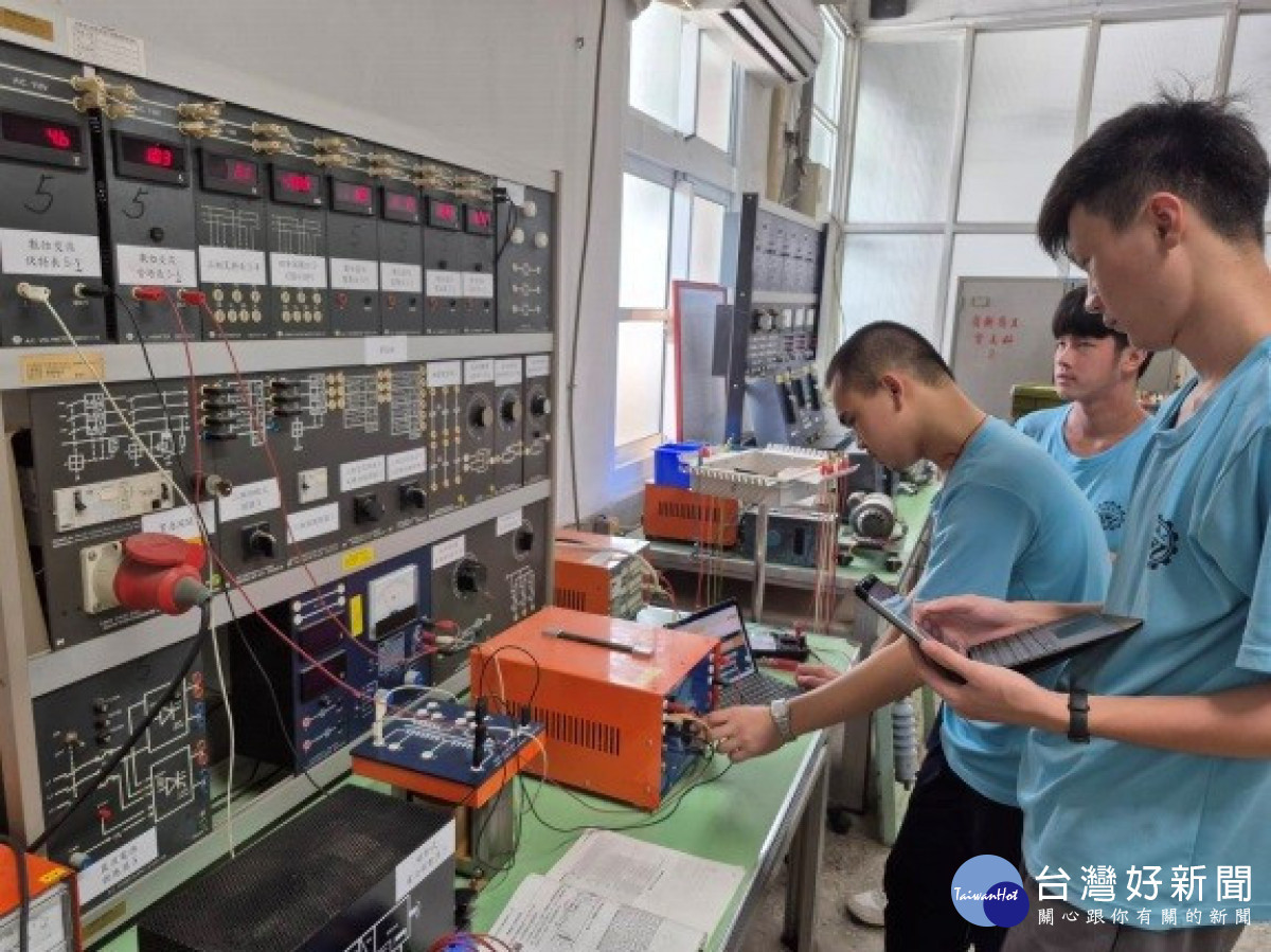 AI人工智慧技術輔助學生自主學習