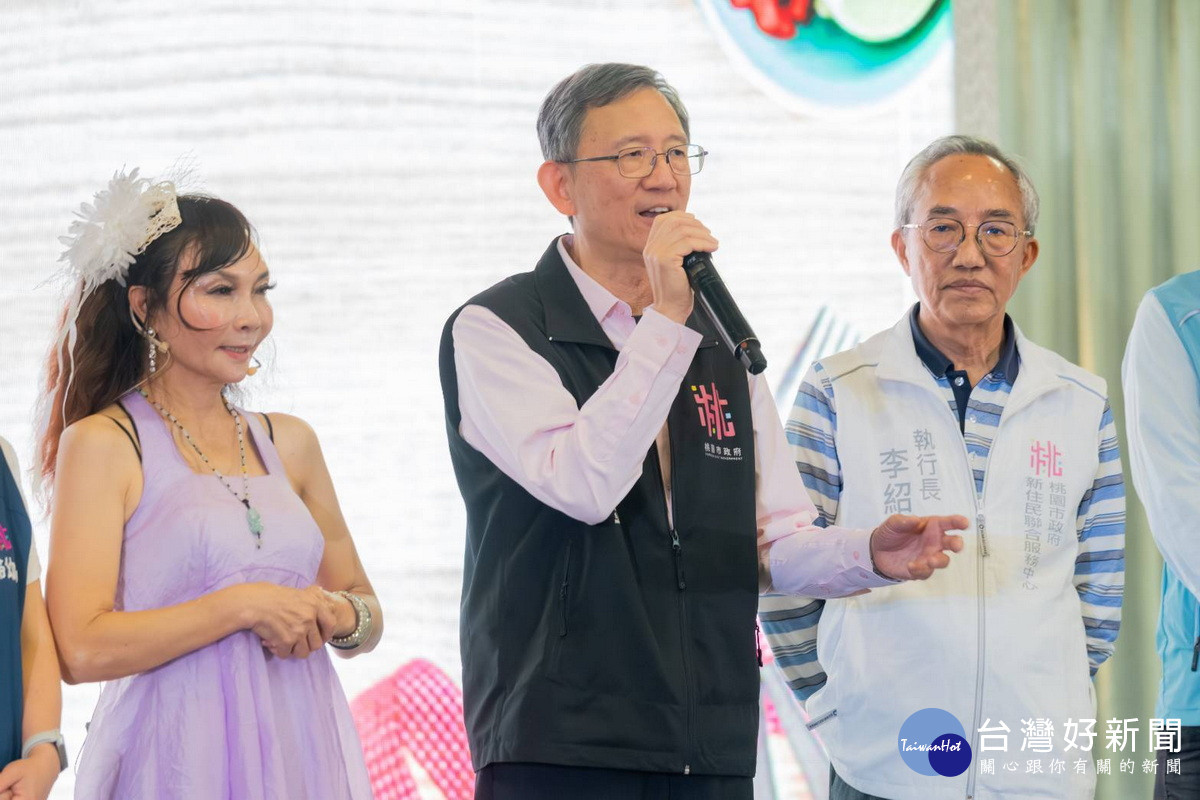 桃園市副市長王明鉅於「第四屆思鄉情美食、才藝展演」活動中致詞。<br /><br />