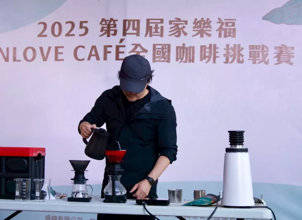 手沖咖啡社會組亞軍張晉銘。