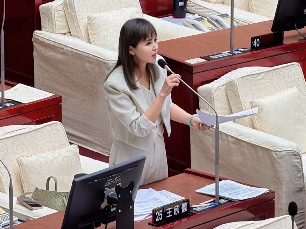 鮮奶政策受家長肯定 台北教育局:國中端穩定、再納高中端 206 鮮奶政策受家長肯定 台北教育局:國中端穩定、再納高中端 205