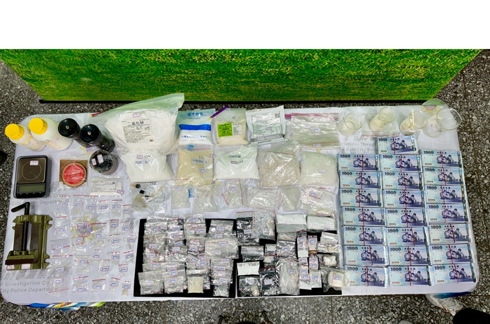 12年通緝犯化名租屋藏身 涉加工毒品警逮人起獲逾2公斤 238 cnews204251201a03