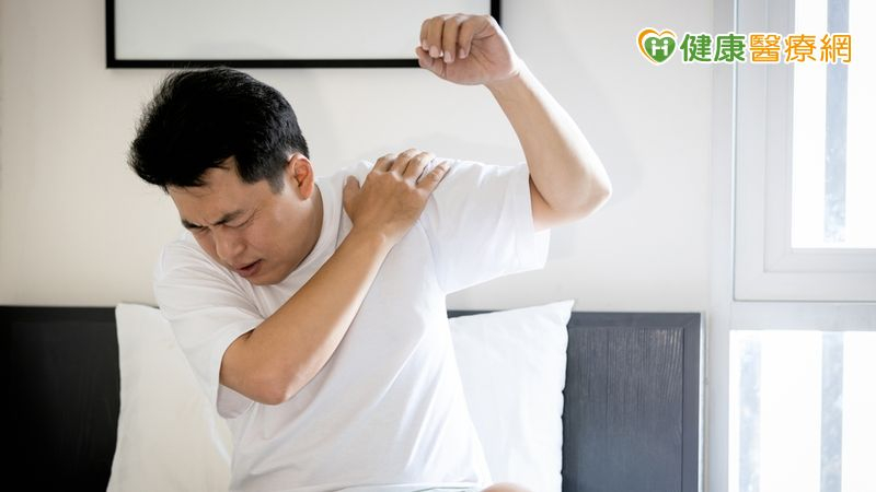 慢性疼痛找不到病灶?醫:可能是「傷害可塑性疼痛」找上門