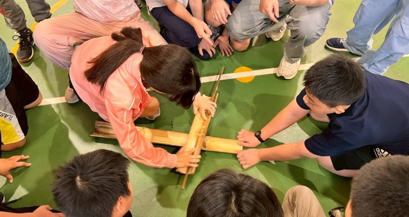 山林教育向下扎根 高雄市河堤國小師生體驗鑽木取火