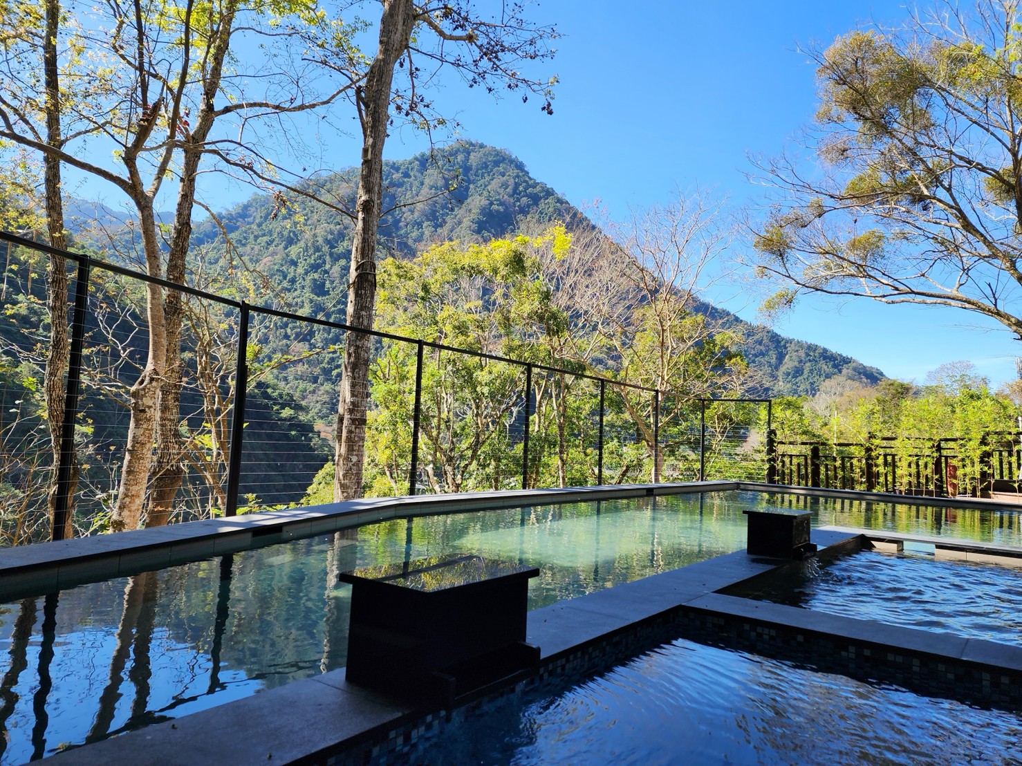 湯悅山林間的溫泉大眾池。圖/喜鴻旅行社提供