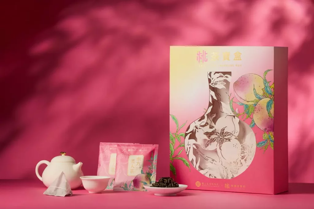「桃茶寶盒 TAOTEA TREASURE BOX」聯名禮盒