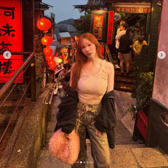 小宵虎南來台去九份逛老街。(圖/翻攝小宵虎南IG)