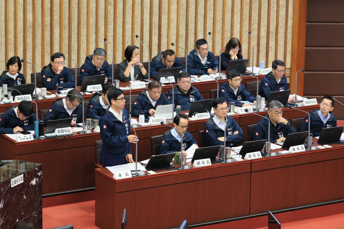 ▲市長陳其邁今(2)日上午於議會進行市政總質詢,針對議員提出的市政建議,逐一答詢回覆。