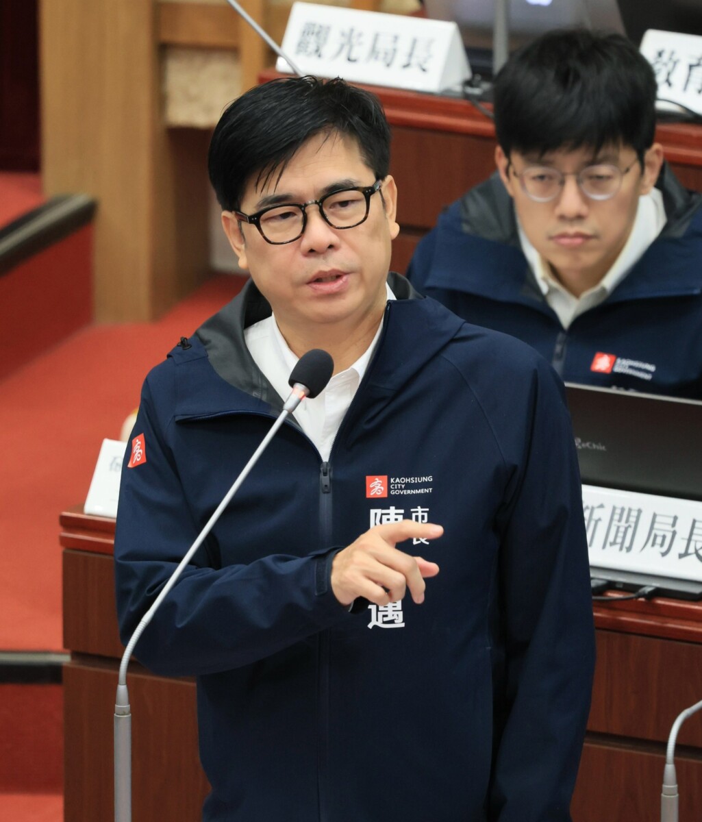 ▲市政總質詢關注多項市政議題,市長陳其邁2日逐一回復說明,並針對長照回應,同步調整相關人力、預算等資源以兼顧需求與品質。