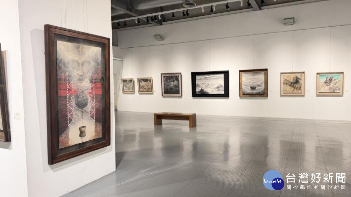 竹縣跨世代書畫聯展開展。