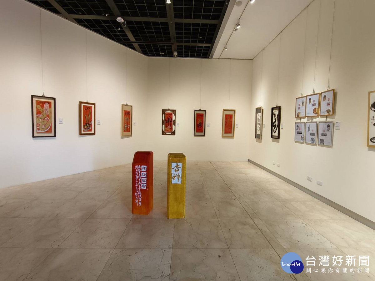 筆墨有情、金石有韻，賴錦源「十年藝覺金石夢」作品展登場。圖／記者鄧富珍攝