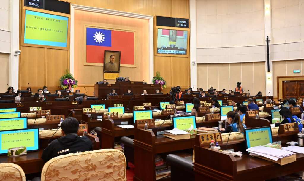 ▲彰化縣115年度總預算案業經彰化縣議會第20屆第6次定期會審議通過，歲入歲出差短51億6,757萬6千元，連同債務之償還85億4,088萬3千元，合共債務之舉借137億845萬9千元。 （圖／彰化縣政府提供）