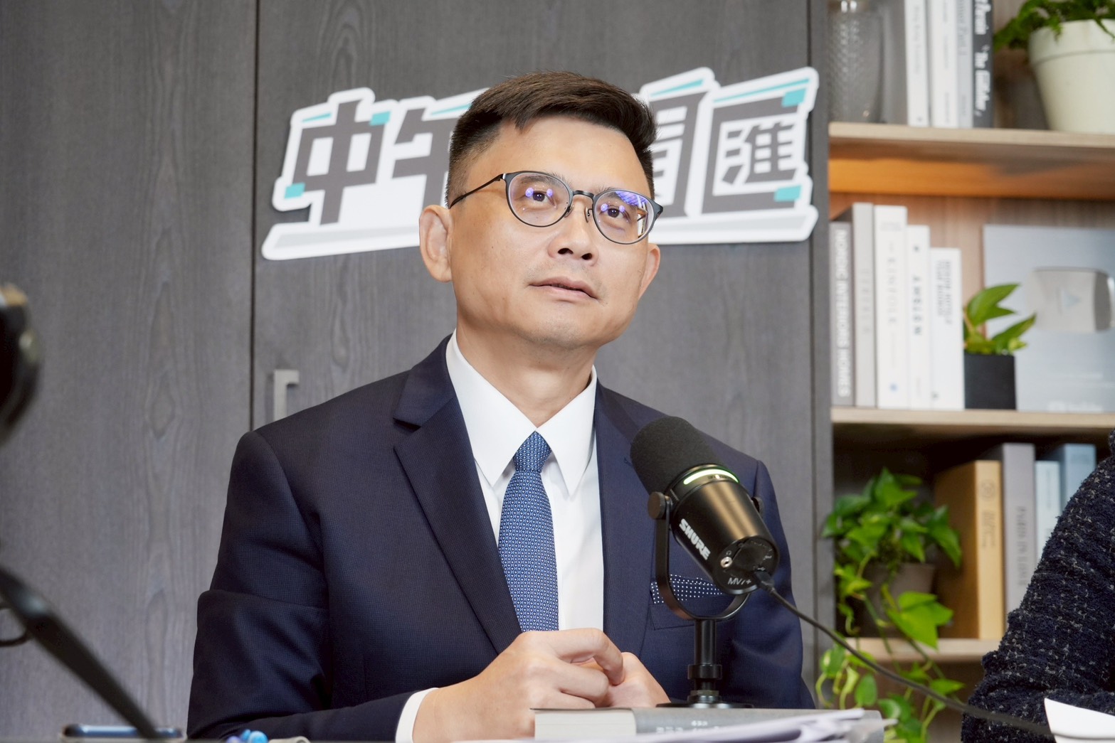 中午來開匯/高雄市長初選「大賴挺小賴」? 賴瑞隆:認識賴清德30年不可能介入初選 180 中午來開匯/高雄市長初選「大賴挺小賴」? 賴瑞隆:認識賴清德30年不可能介入初選 179
