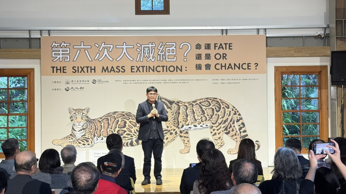 ▲現場掃描 QR Code,即可親身走進渡渡鳥的世界,跟著牠的視角展開一天的旅程!