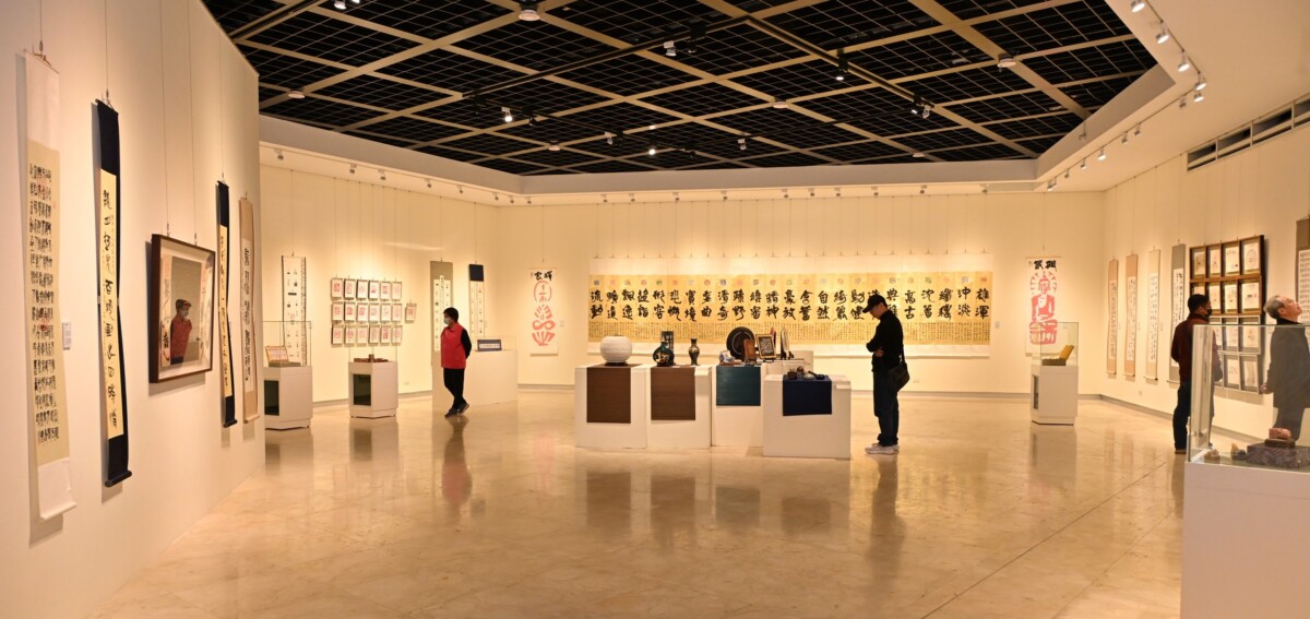 ▲「十年藝覺金石夢」賴錦源書法篆刻展於彰化縣立美術館展出。