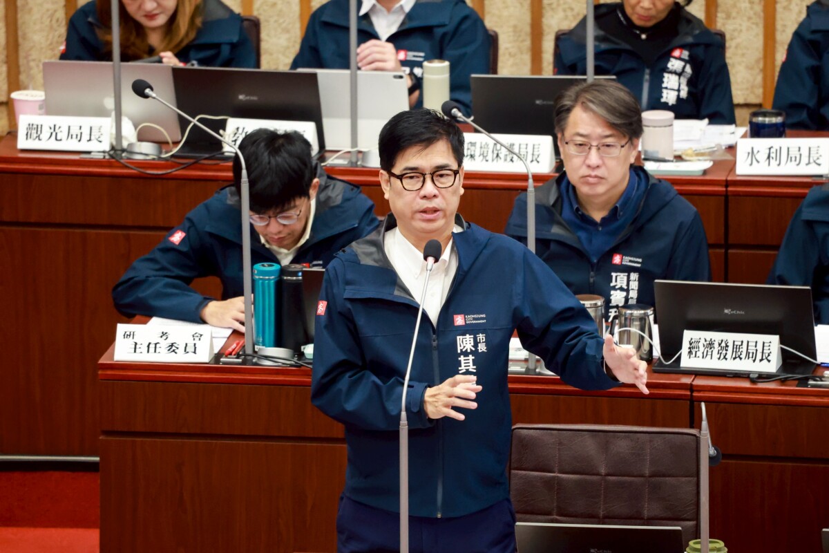 ▲議員關心高雄產業發展，市長陳其邁表示高雄將成為半導體產業先進製程重鎮，並強調加速產業轉型、打造高科技投資生態系。