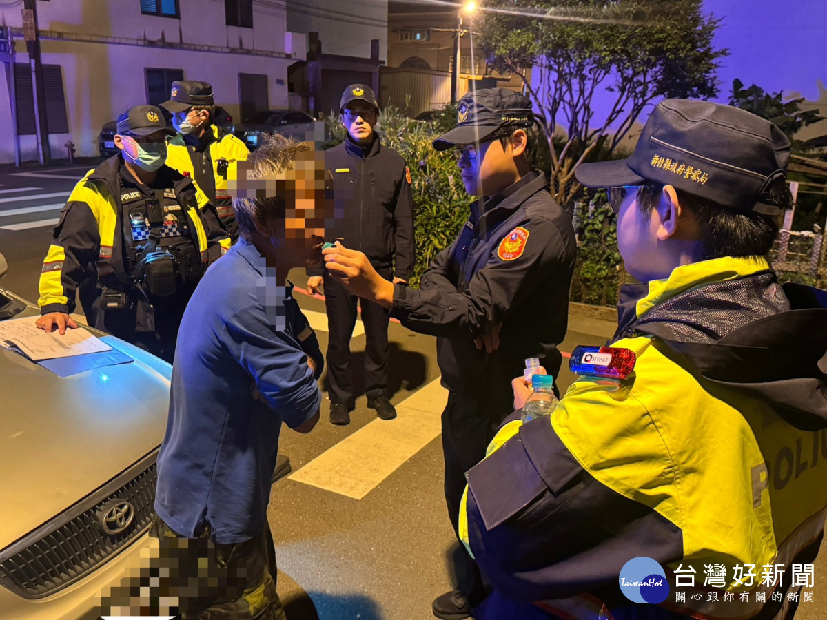 竹縣警執行「取締酒駕、掃蕩毒駕威力執法併擴大臨檢」專案勤務。