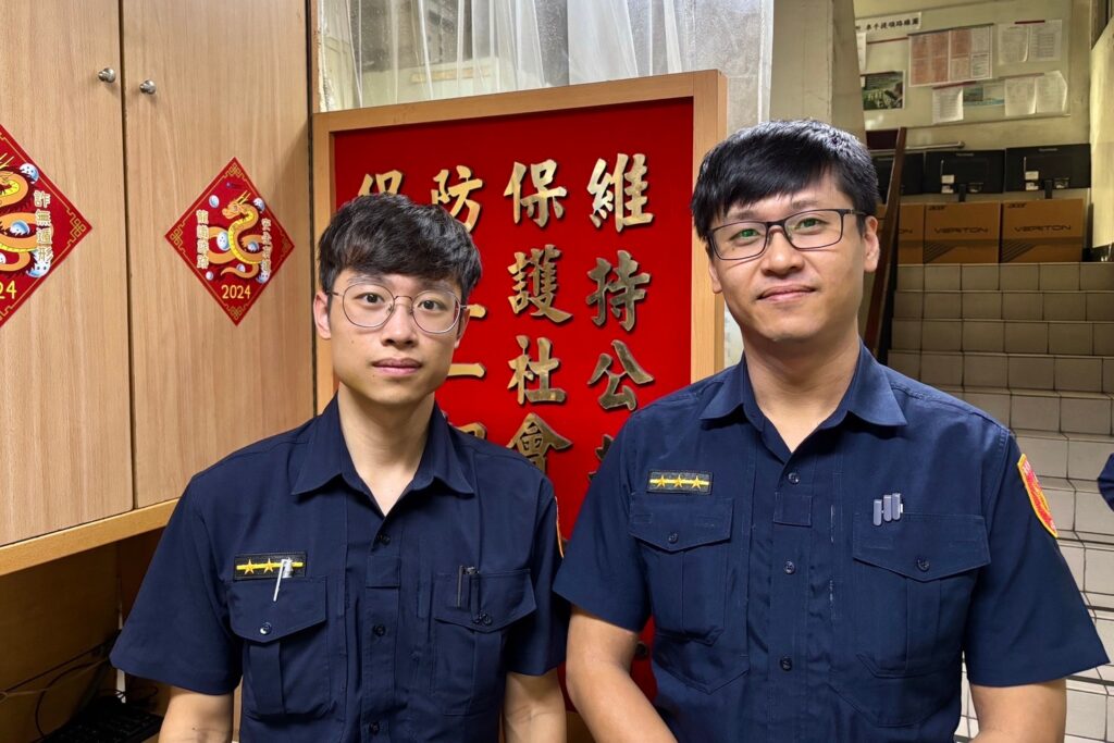 老翁偷溜外出欲散心 路倒反遭警方送返家 38 MEITU 20251204 073156635
