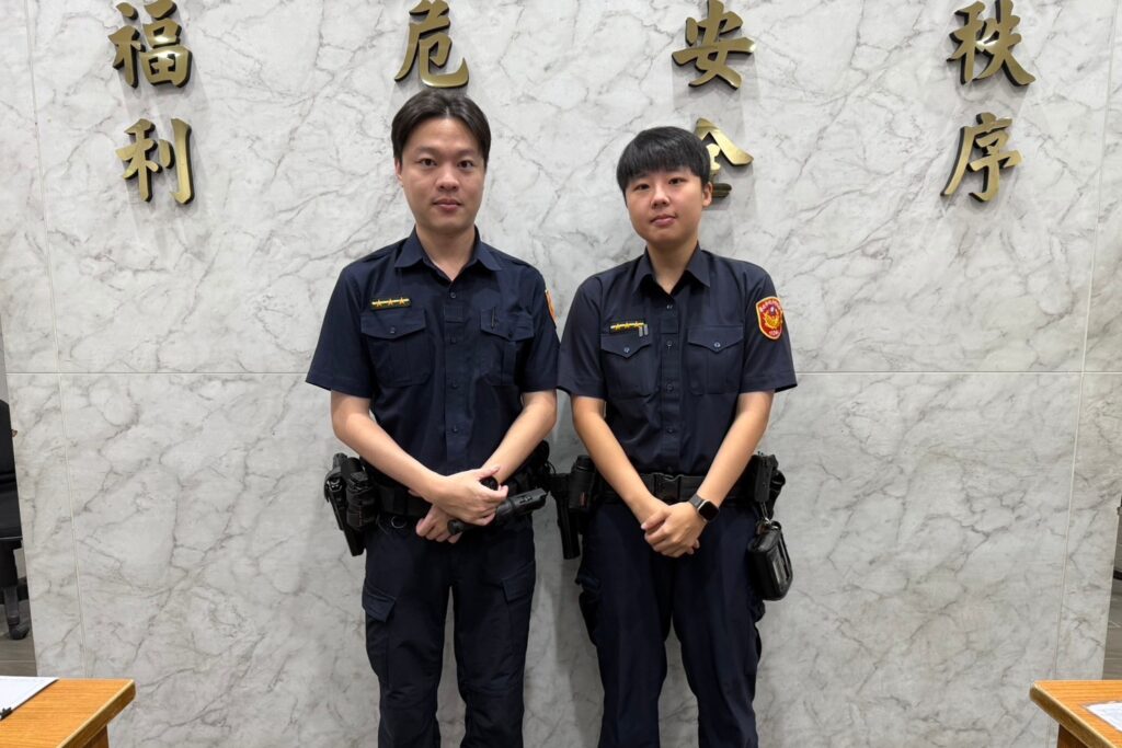 失智老翁夜半迷途 員警熱心護送返家 39 MEITU 20251204 091211445