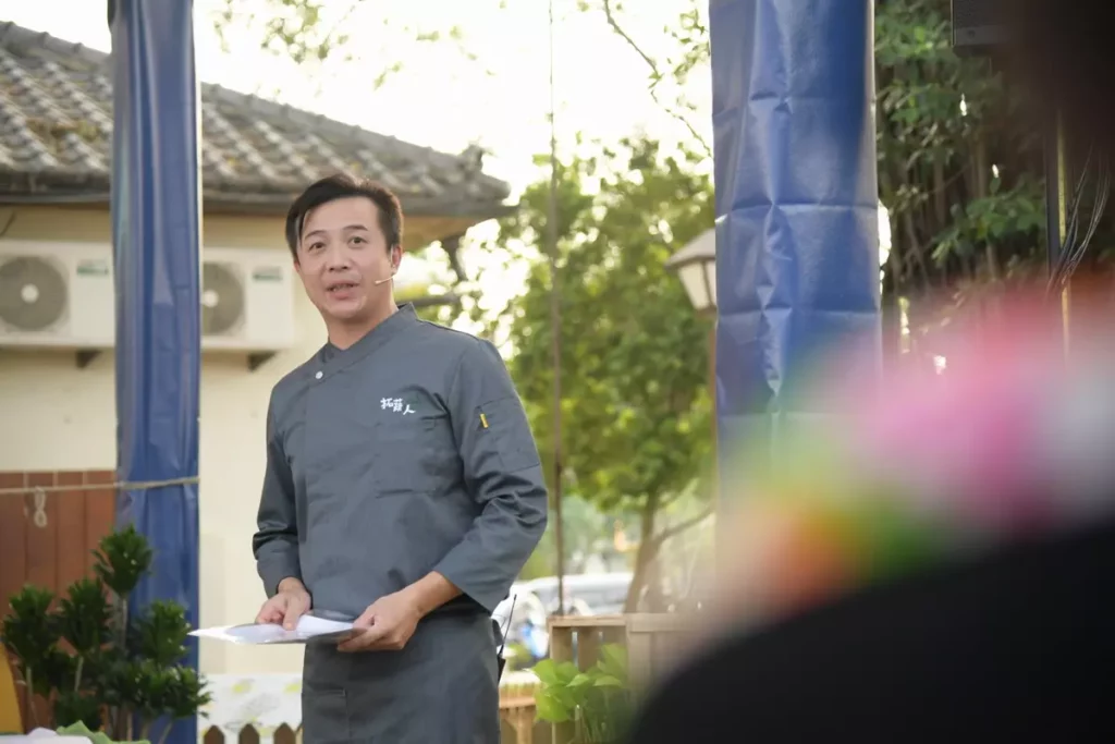 拓蔬人廚藝總監兼萬豪酒店京享蔬食百匯餐廳行政主廚蔡長志,領軍年輕廚師團隊,以在地釀醬研發 6道創意釀醬料理。