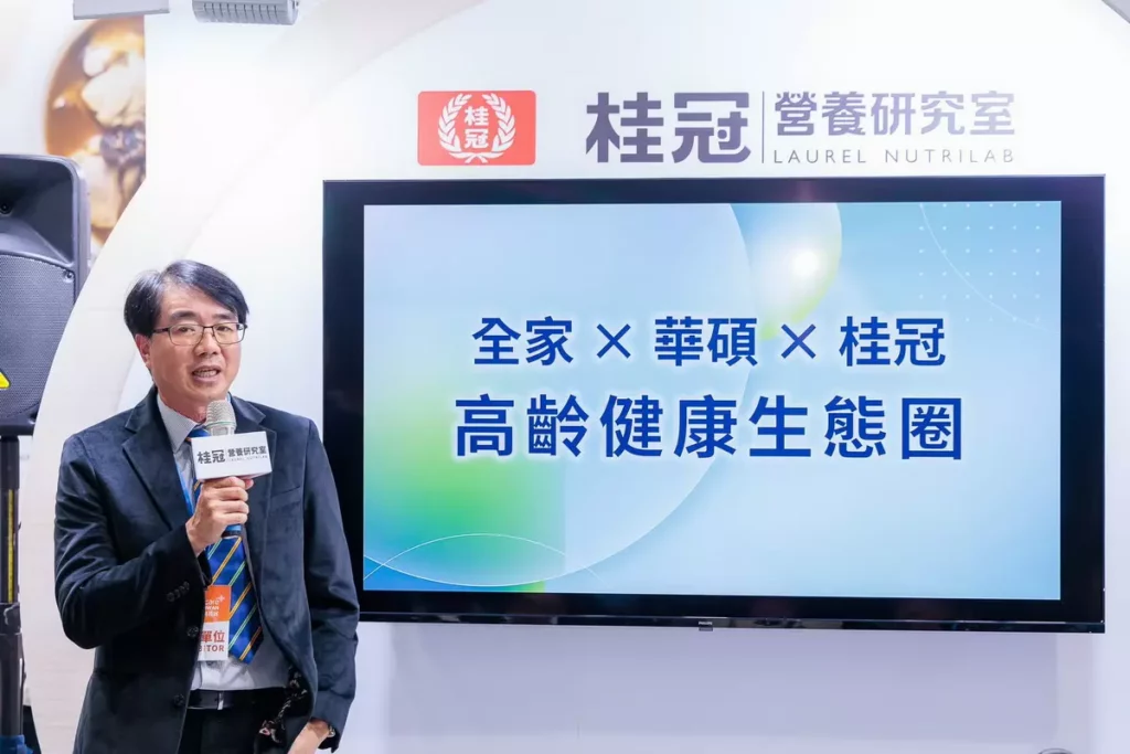 _華碩遠距健康事業部總經理許萬寶。