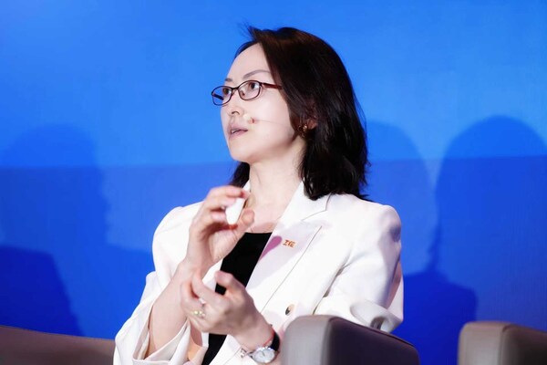 中興通訊CDO崔麗出席《經濟學人》AI創新亞洲峰會2025