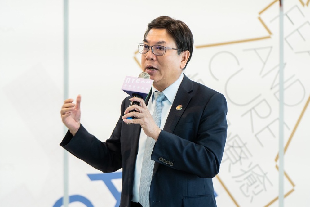 為「修理新北」財劃法再槓蘇巧慧 劉和然嗆:沉默就是對政院縱容 192 為「修理新北」財劃法再槓蘇巧慧 劉和然嗆:沉默就是對政院縱容 191