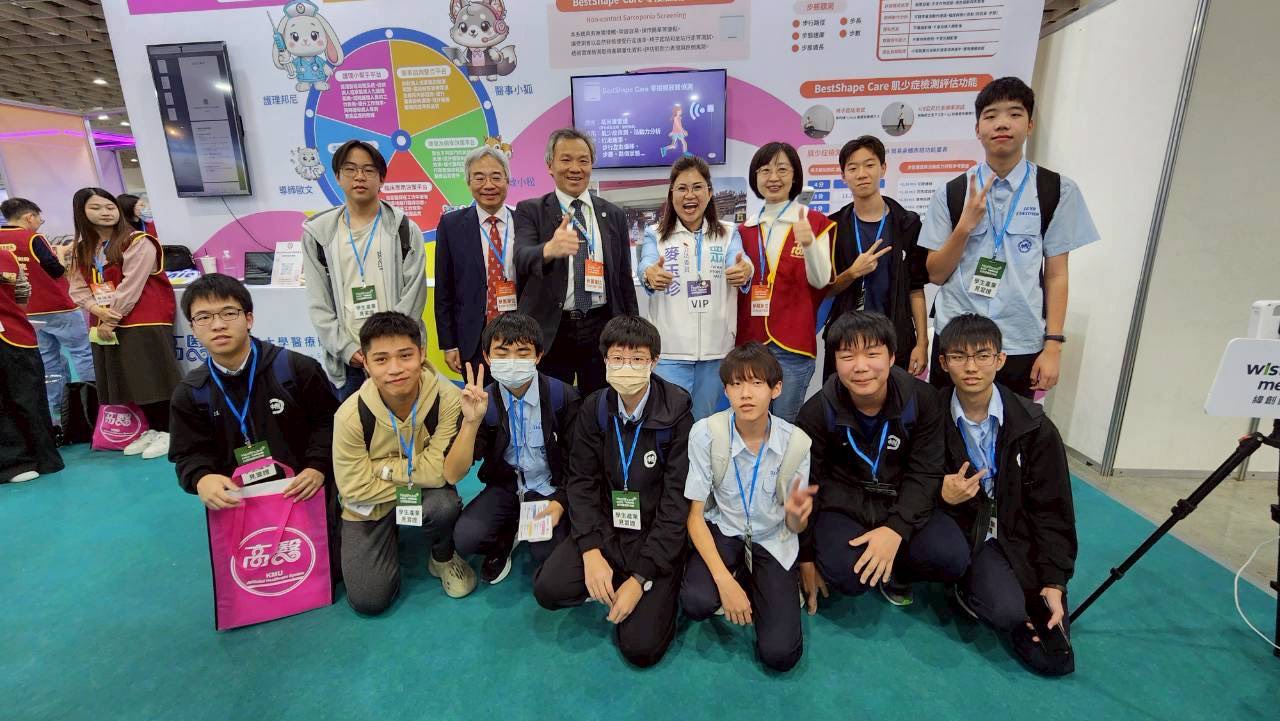 麥玉珍表示，今年展會可看到台灣在國際醫療舞台上不斷突破，尤其是與東南亞國家之間日益密切的醫療交流，象徵新南向政策逐漸開花結果。(圖／麥玉珍國會辦公室)