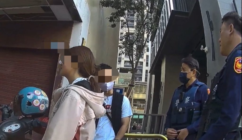 高雄七賢一路情侶因錢吵翻-警方到場化解無傷悲劇