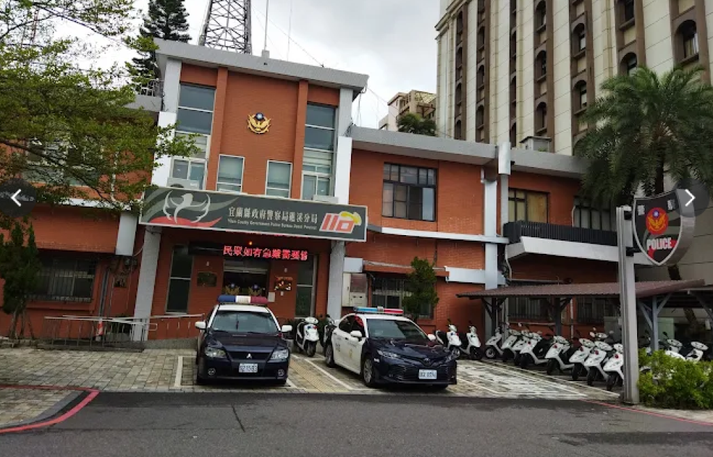 執勤遭貨車撞擊臟器外露!- 宜蘭礁溪分局24歲警員重傷送醫急救