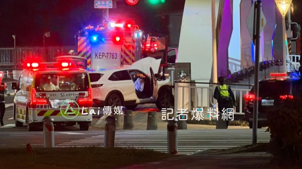 快訊/高雄離奇事故!計程車自撞海邦橋 駕駛緊急送醫
