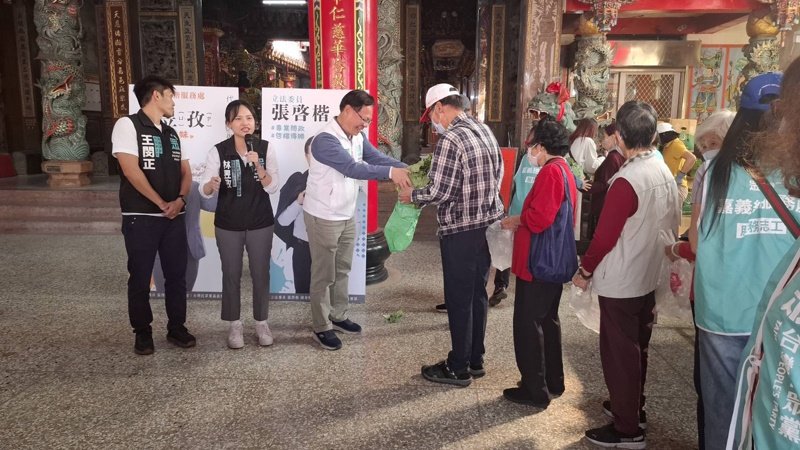 張啓楷立委回嘉義送菜挺菜農助鄉親 未來還要為嘉義做更多的事