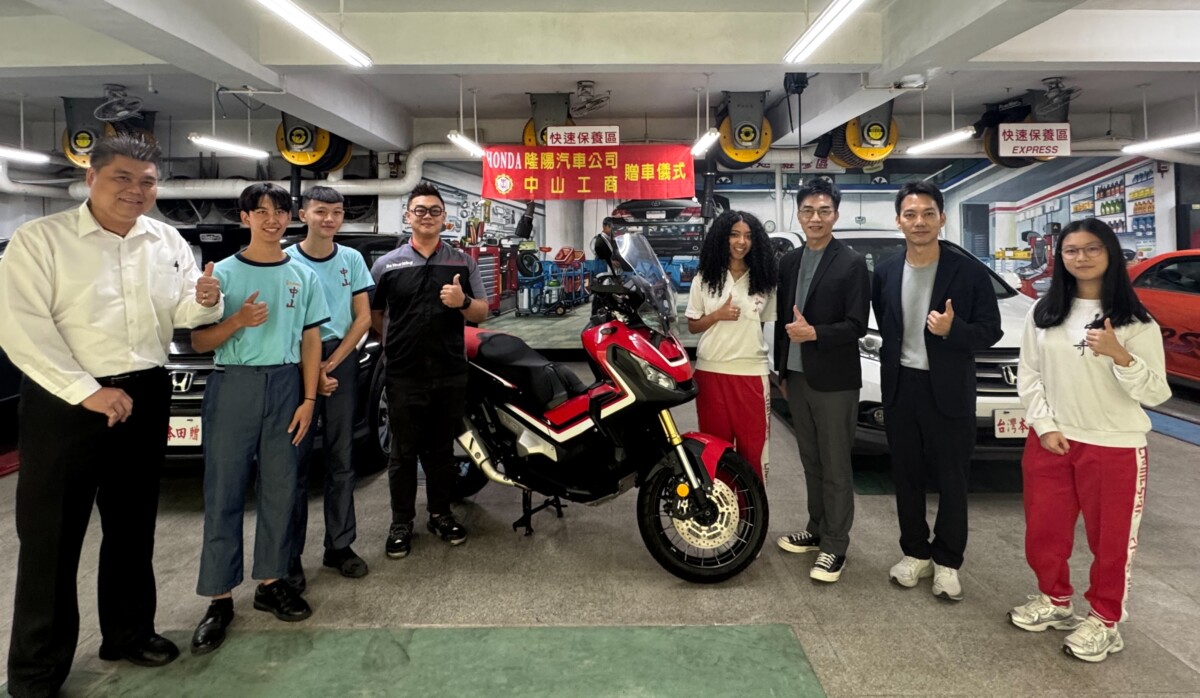 F6d4cee6b4bd1d3af1705655a8a8e094