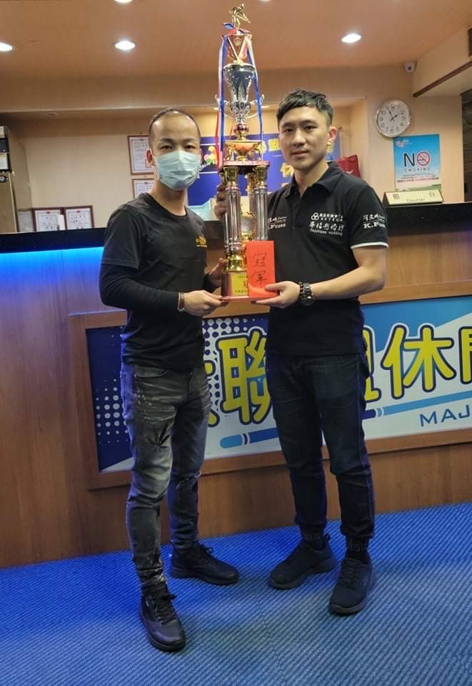 ▲李先生經神經繞道術後 返回撞球賽場奪冠。