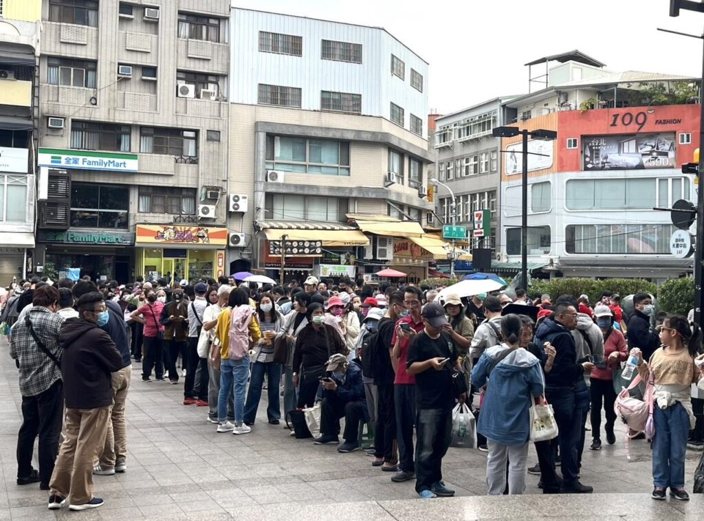 一中商圈也吸引年輕族群參與物調券活動(圖/臺中市政府經濟發展局)