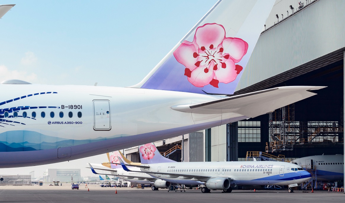 華航開放空服員戴眼鏡上班 工會盼其他國籍航空跟進 h65h64g